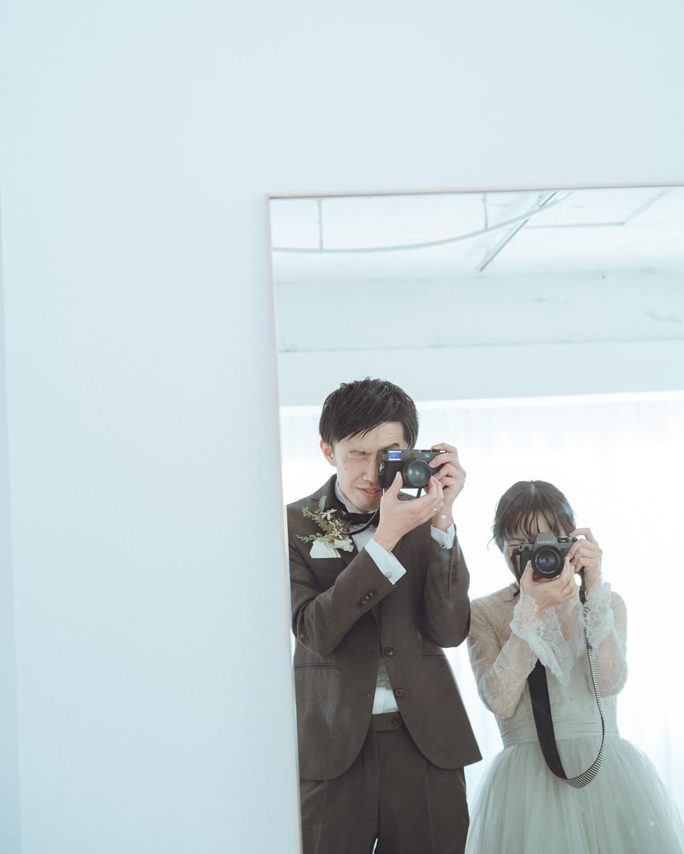 白いスタジオ｜ユーモアウェディング