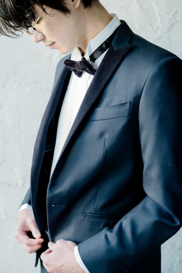 ユーモアウェディング｜andumore｜タキシード